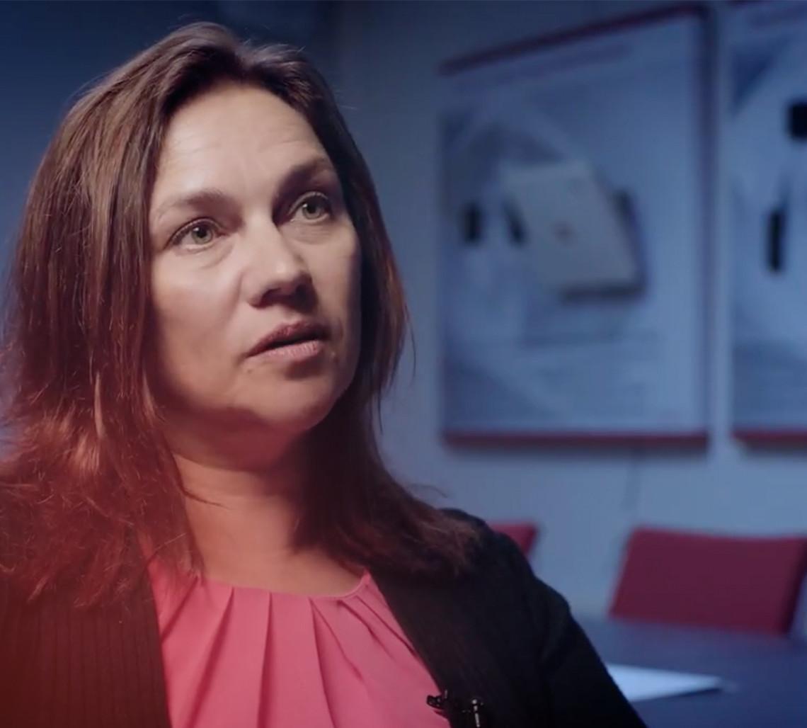 Idescon logistiikkajohtaja Jaana Moilanen kertoo EmCen ja Idescon yhteistyöstä