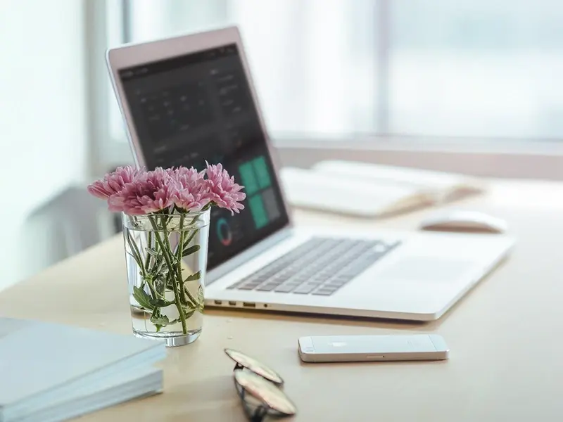 EmCe-ohjelman tilauksenkäsittely ja varasto